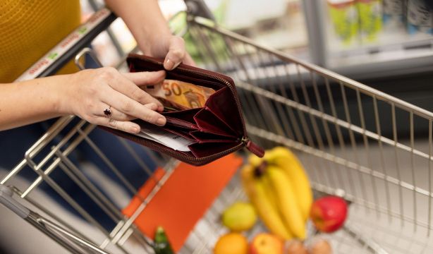 La cesta básica de la compra sigue encareciéndose, a pesar de la bajada del IVA