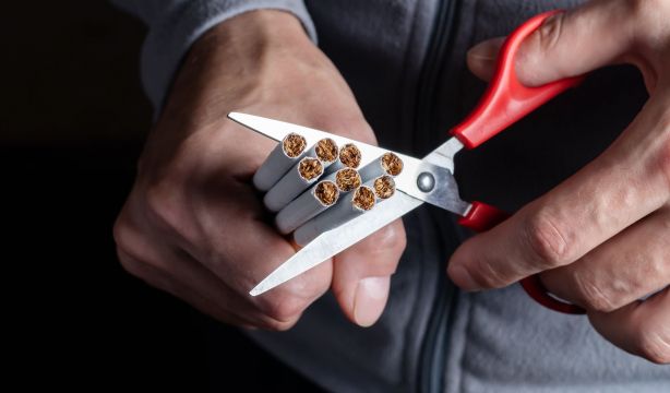 ¿Quieres dejar de fumar en 2024? La citisina puede ayudarte, si vives en el país adecuado