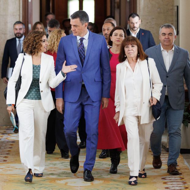 Sánchez compara a PP y Vox con el "trumpismo" y dice que el 28M fue un "castigo inmerecido" Sánchez compara a PP y Vox con el "trumpismo" y dice que el 28M fue un "castigo inmerecido"