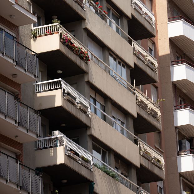 EuropaPress 5148114 fachada edificio 25 abril 2023 barcelona catalunya espana oferta viviendas EuropaPress 5148114 fachada edificio 25 abril 2023 barcelona catalunya espana oferta viviendas