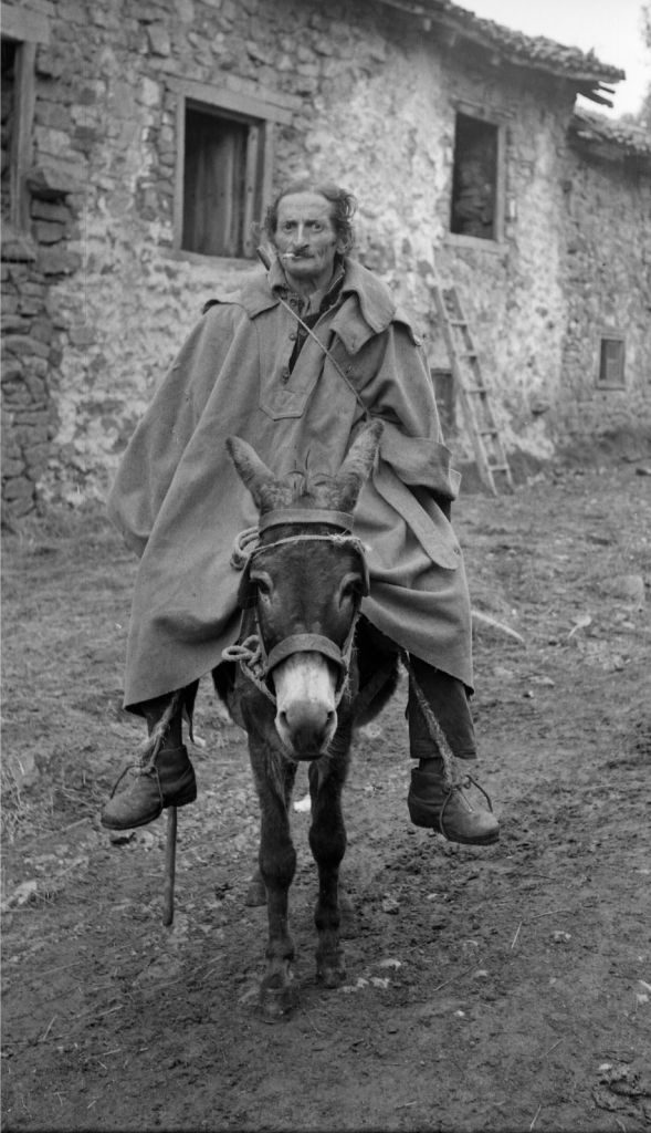 Con 25 instantáneas seleccionadas por los organizadores del festival, pretenden "llegar más lejos y poder sacar adelante una exposición permanente, una escuela taller y otras actividades que den más relevancia aún a la figura de Piedad Isla", manifiesta uno de los organizadores, Fernando Jiménez. 