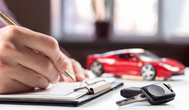¿Cuál es el kilometraje recomendado para comprar un coche de segunda mano? Foto: Bigstock