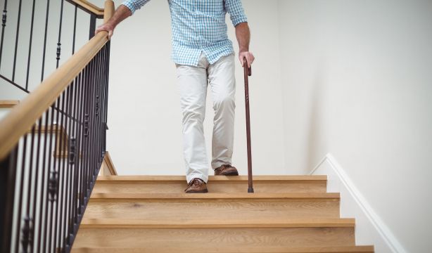 El 49% de los edificios de viviendas de España no cuentan con ascensor. Foto: Bigstock