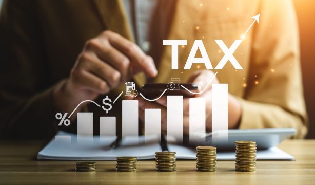 Pensiones: los sueldos medios cotizarán más si las cuentas no cuadran, avisa el Banco de España