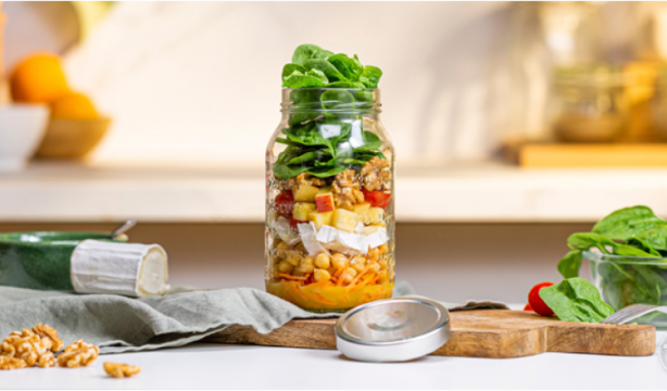 5 recetas de ensaladas verticales 'Jar Salad' para una dieta sana y equilibrada