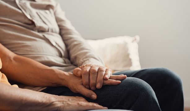 La PMP presenta los resultados del estudio 'El trato de las personas mayores en las instituciones' Foto: Bigstock