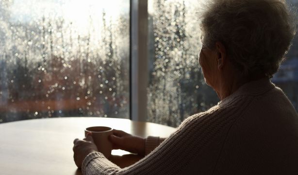 La lucha de Isabel (92 años) con Banco Sabadell: obligada a cambiar de entidad por la mala atención. Foto: bigstock