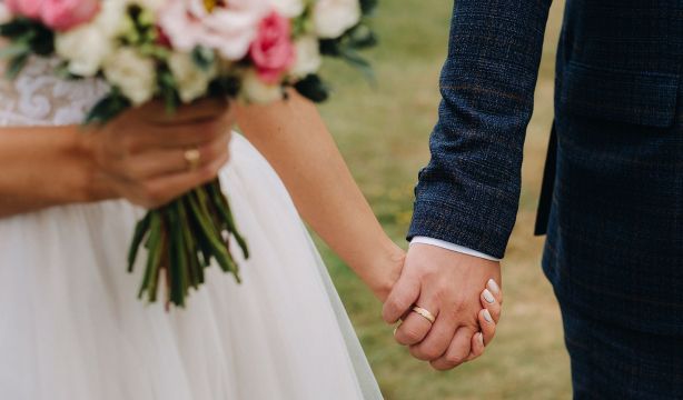 Una pareja de 24 y 22 años muere en su noche de bodas