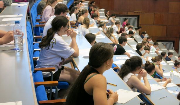 La brecha digital que sufren los mayores se cuela en la Selectividad andaluza