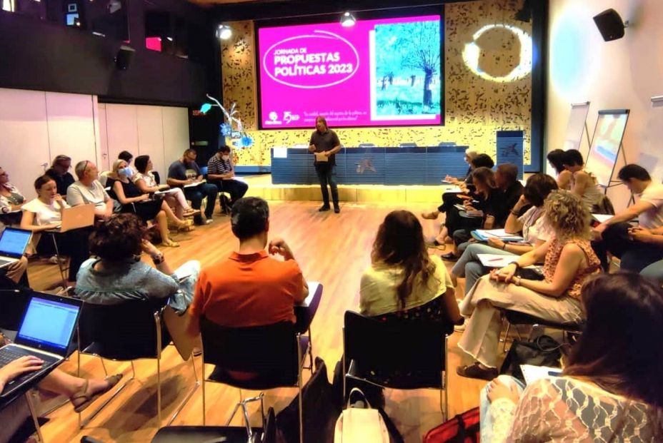 Atención presencial a los mayores y un plan de cuidados, entre las peticiones de Cáritas para el 23J Atención presencial a los mayores y un plan de cuidados, entre las peticiones de Cáritas para el 23J