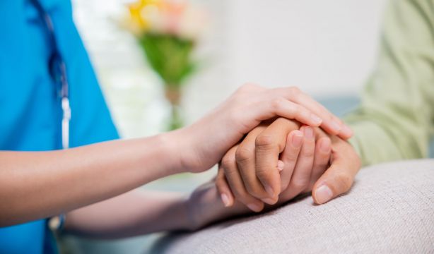 Alzhéimer: las propuestas de CEAFA a los partidos de cara al 23J