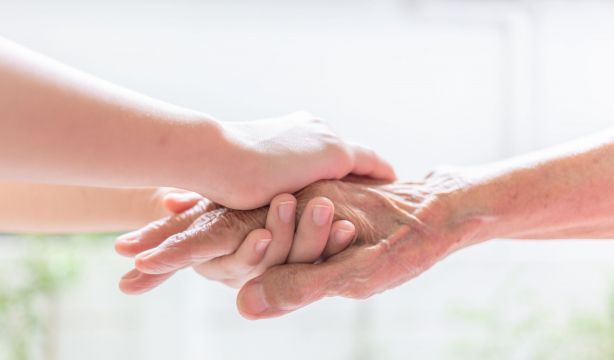 La dedicatoria de una joven a su abuela en su Trabajo Final de Grado que ha emocionado a las redes