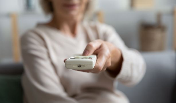 El verano empieza con subidas de la luz: ¿por qué este repunte en junio?