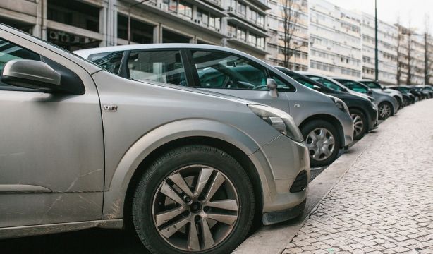 Vehículos de más de 10 años y ecologistas de salón