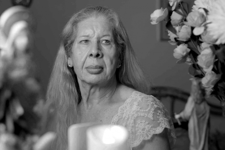 Montse tocador ByN Montse tocador ByN