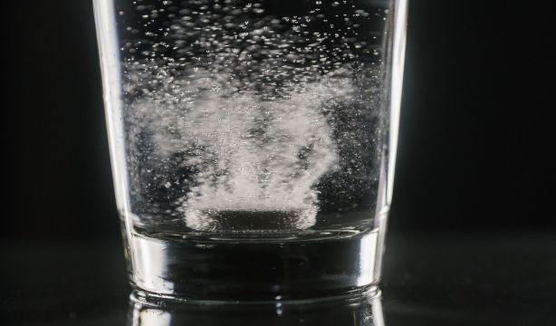 Cuidado con el consumo habitual de aspirina: aumenta un 20% el riesgo de anemia en mayores