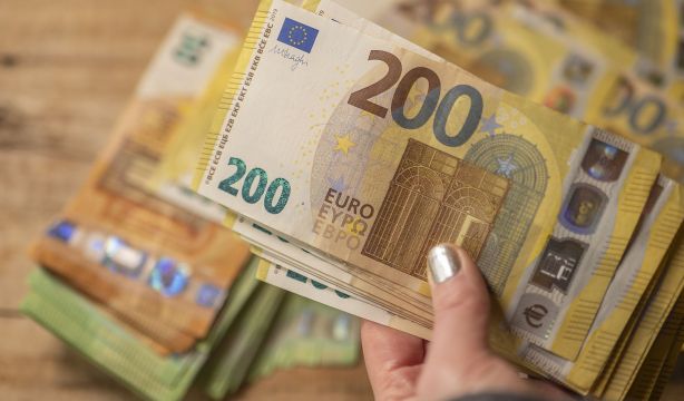 Conoce la fecha límite para que Hacienda ingrese el cheque de 200 euros