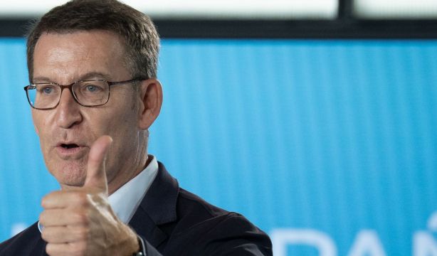 Feijóo incluye la polémica 'mochila austríaca' en su programa de gobierno