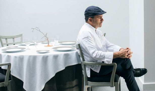 Jesús Sánchez ofrece en Amós Rosewood una cena maridada con vinos de Vega Sicilia. El chef Jesús Sánchez es el embajador de 'Sabores de mi Tierra' en Cantábria. Foto: EuropaPress
