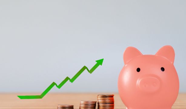 La 'hucha' de pensiones empieza a rellenarse: entran 710 millones de enero a abril