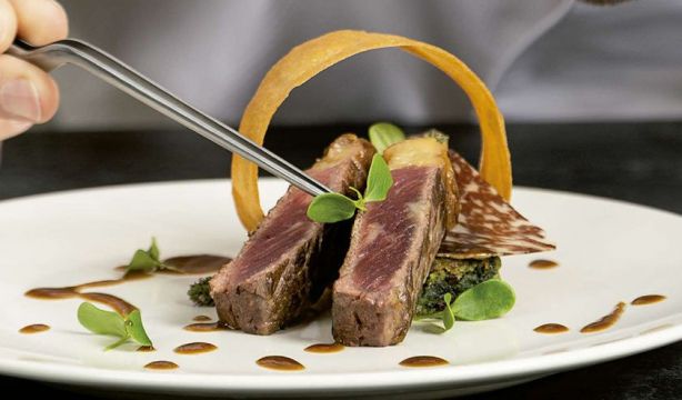 Receta de lomo de ternera a la brasa y versión gourmet de Urrechu con vaca madurada de Guadarrama