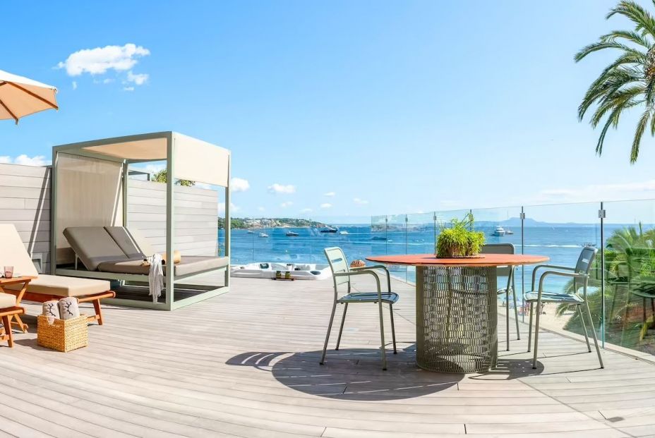 La Casa Zel cuenta con solarium y jacuzzi privado La Casa Zel cuenta con solarium y jacuzzi privado