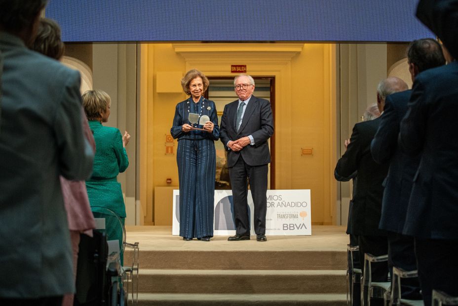 La Reina Sofía, Marcelino Oreja y Margarita del Val, Premios Valor Añadido al talento sénior