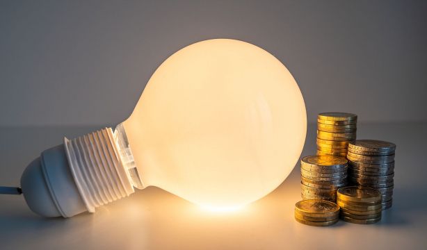 Consultorio 'Luz y Gas': ¿En el mercado regulado puedo solicitar que la tarifa sea de hora en hora?