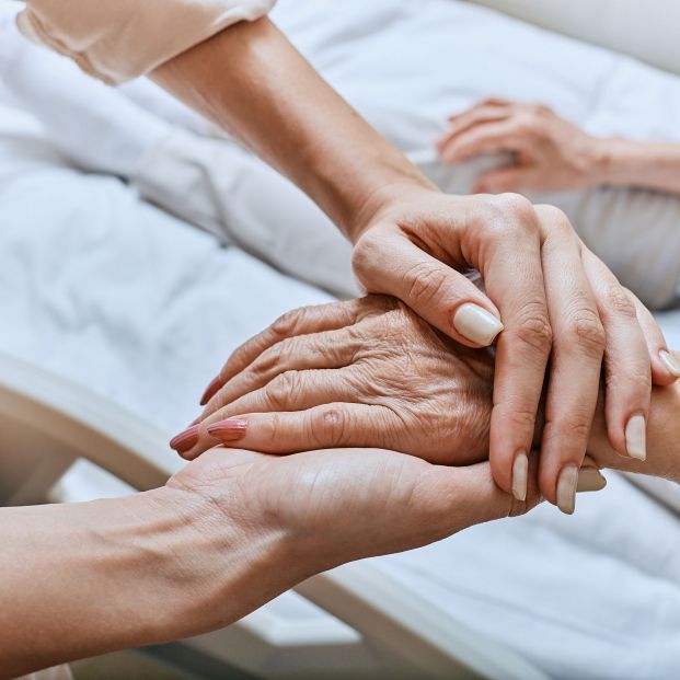 Demencia: Acercarnos al enfermo con un lenguaje maduro Demencia: Acercarnos al enfermo con un lenguaje maduro