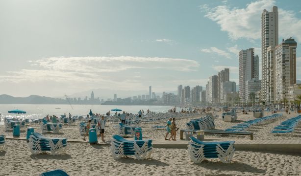 Benidorm, el destino más buscado por los viajeros españoles para este verano, según Booking