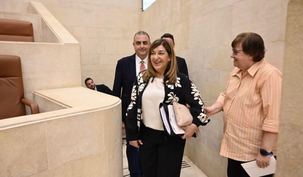 María José Sáenz de Buruaga (PP), primera mujer que preside Cantabria