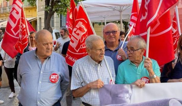 Artículo de Anatolio Díez (UGT-UJP): "Abuso en el cobro de las gestiones bancarias"
