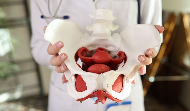 Un 25% de mujeres y un 17% de hombres sufren dolor pélvico crónico