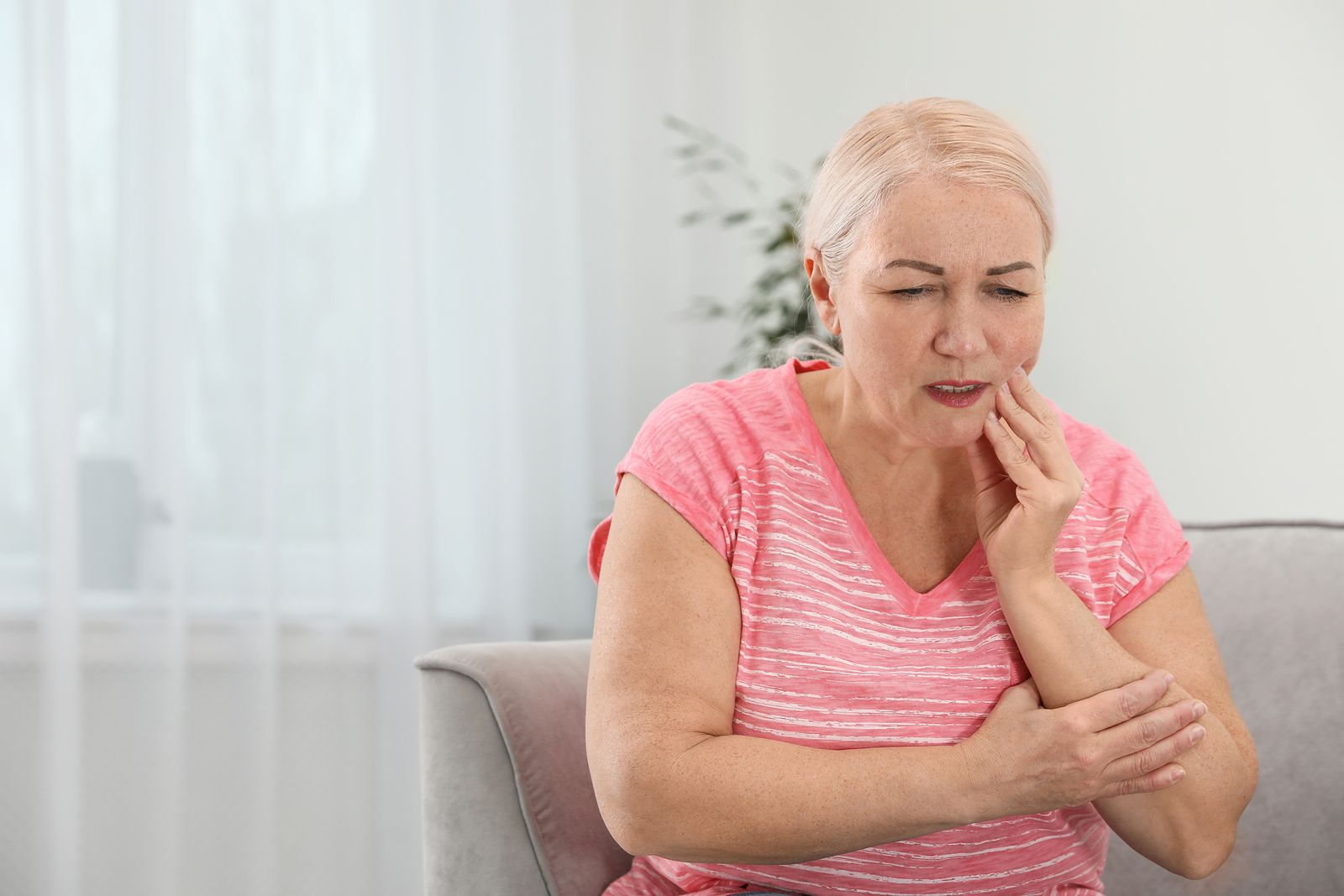 Boca ardiente un síndrome frecuente en mujeres durante o tras la menopausia