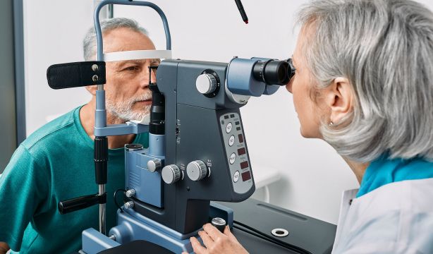 Se buscan voluntarios mayores de 50 años para estudiar el glaucoma oculto. Foto: Bigstock