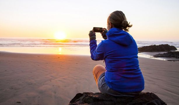 Movistar refuerza su 5G este verano en 500 municipios costeros y del interior de España