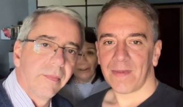 VÍDEO: Utiliza un filtro para ver cómo sería de mayor y la reacción de su padre no tiene precio. Foto: TikTok