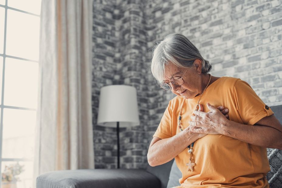 Respirar aire contaminado incrementa el riesgo de sufrir un infarto, advierte un estudio