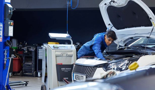 Efectos del calor en el coche: protege tu vehículo con estos consejos
