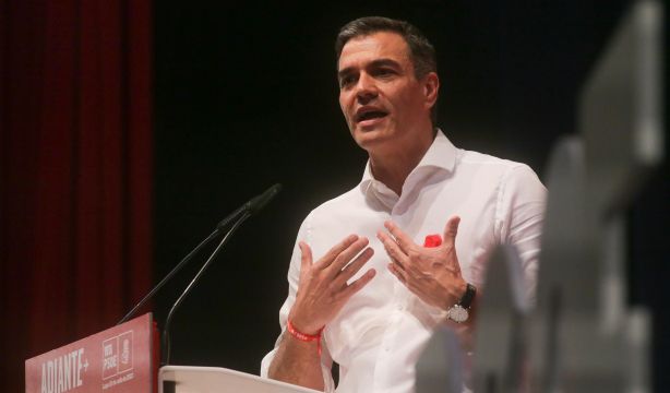 Sánchez insiste en negar la implantación de peajes en autovías pese a la corrección de Bruselas