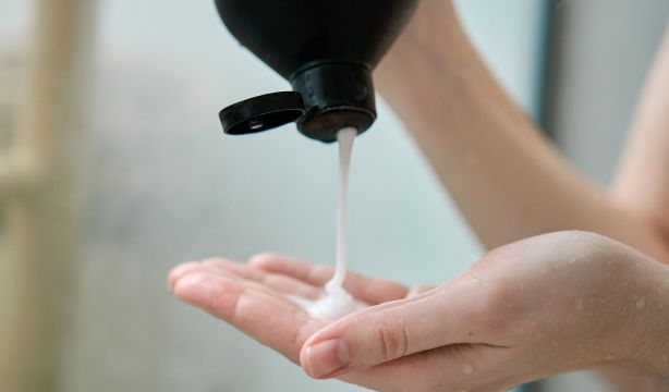 Estos son los tres mejores geles de ducha, según la OCU