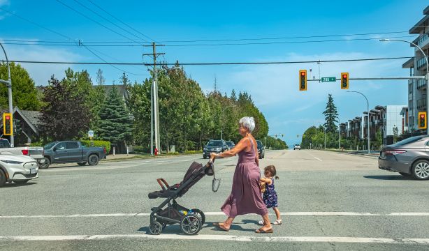 El 35% de los mayores de 65 años en España cuida a sus nietos varios días por semana