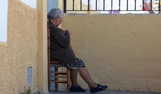 Verano, una de las peores épocas para los mayores en soledad: "En lugar de disfrutarlo, lo sufren"