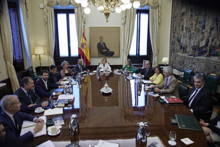 La presidencia del Congreso, primera batalla tras el 23J: ¿qué opciones tienen PP y PSOE? La presidencia del Congreso, primera batalla tras el 23J: ¿qué opciones tienen PP y PSOE?