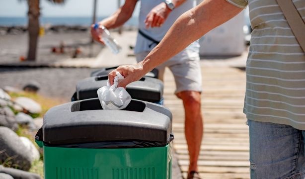 Casi 9 de cada 10 mayores de 65 años reciclan