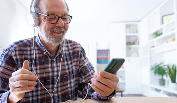 El precio de los paquetes de telefonía cae un 8% en 2022