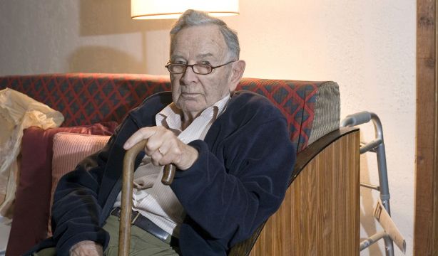 Valladolid aprueba un ambicioso plan de ayuda a domicilio y contra la soledad no deseada. Foto: Bigstock