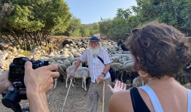 Un proyecto piloto trata de salvaguardar la memoria oral de los mayores de la Marina Alta