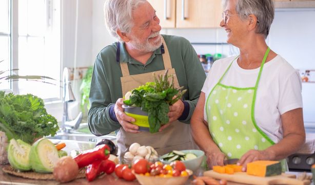 Cinco tipos de alimentos que ayudan a mantener un sistema inmunitario fuerte