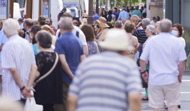 Los mayores de 65 años son ya el 20% de la población española, casi el doble que hace 40 años. Envejecimiento